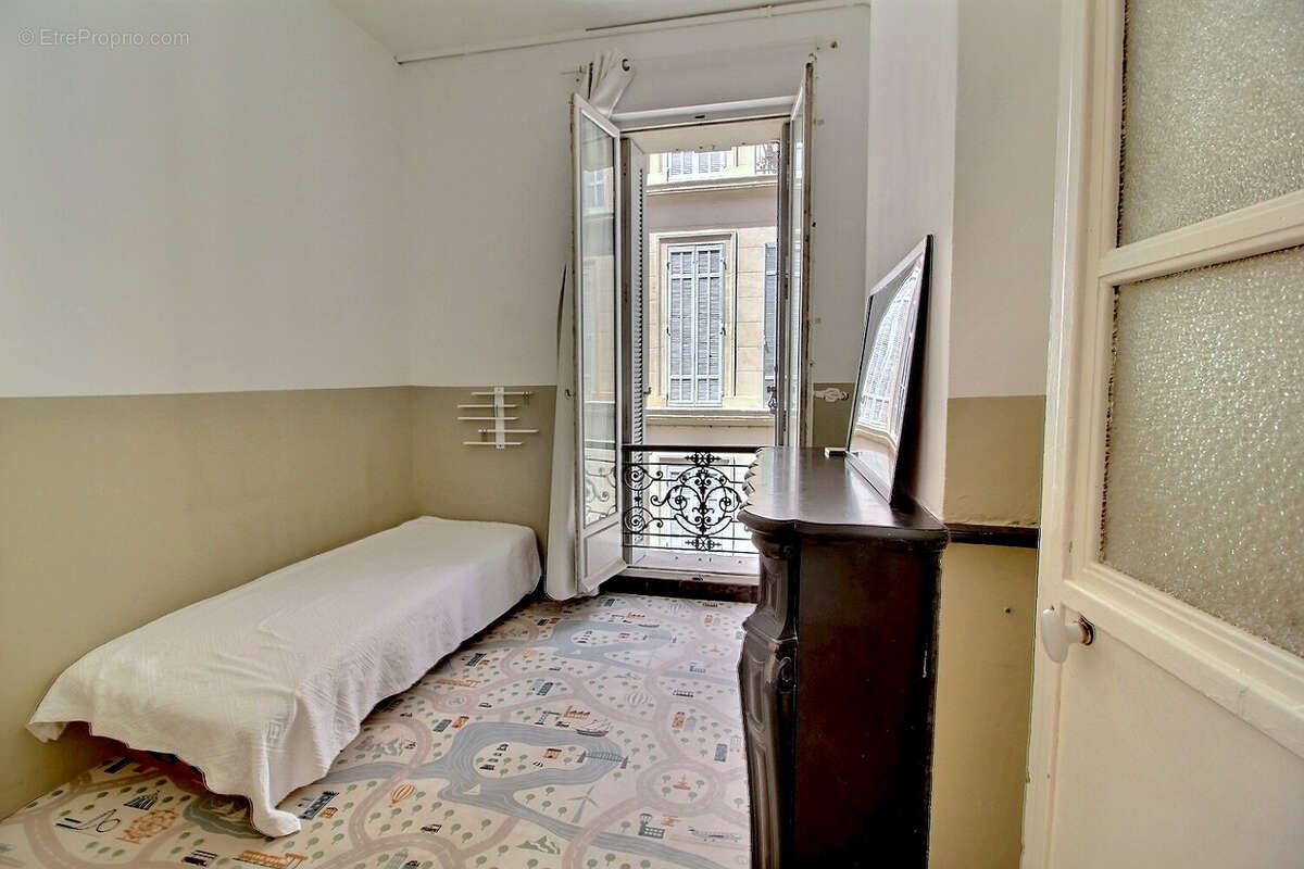 Appartement à MARSEILLE-6E