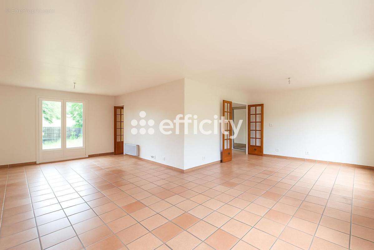 Maison à MIGNALOUX-BEAUVOIR