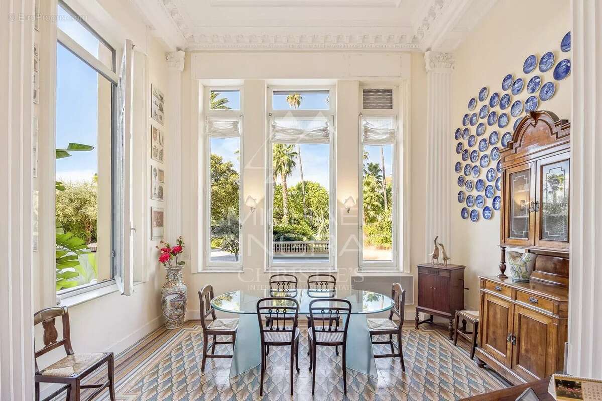 Appartement à BEAULIEU-SUR-MER
