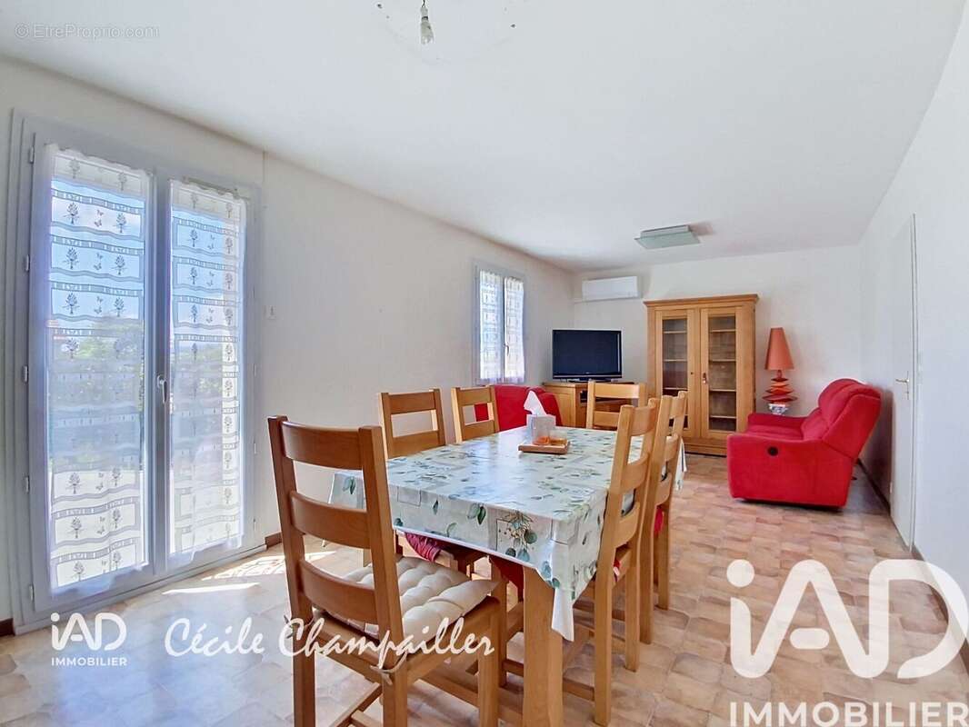Photo 5 - Maison à SAINT-CLAIR-DU-RHONE