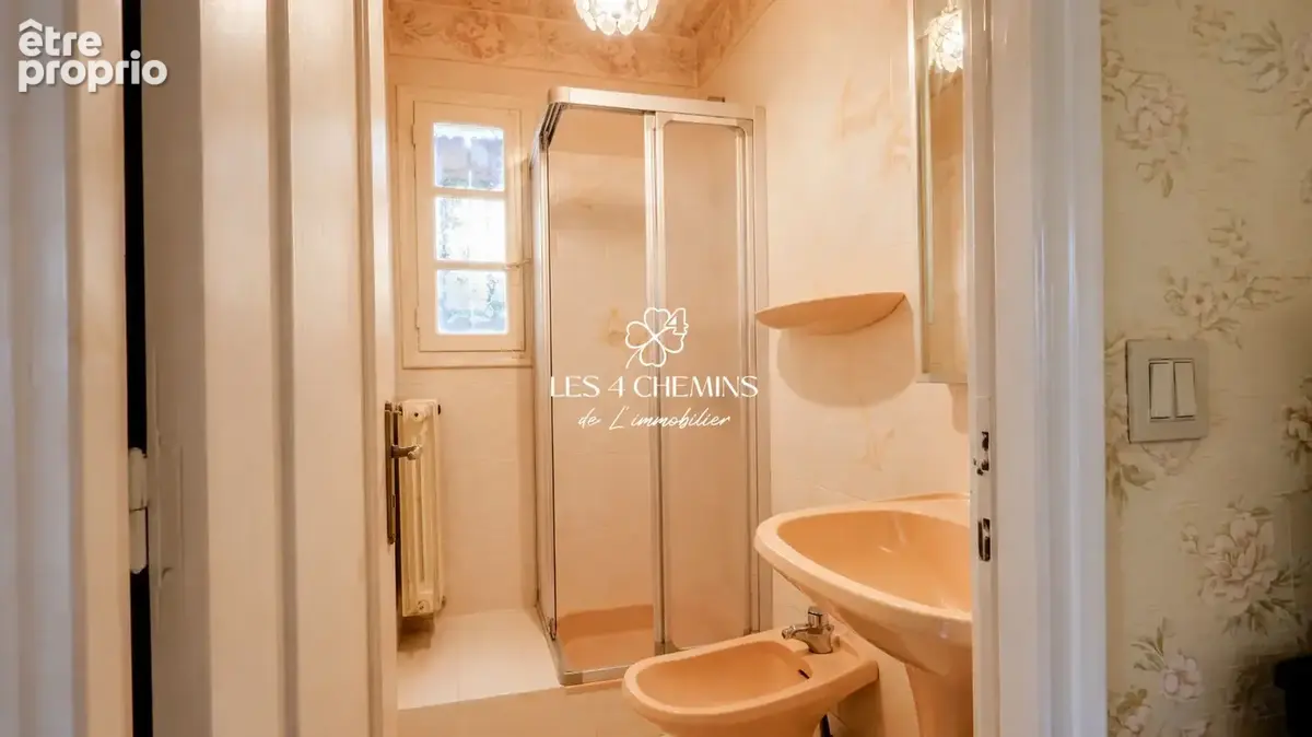 Villa  à rénover de 6 pièces d'environ 185 m2 sur 698 m2 proche mer et commerces - photo 14