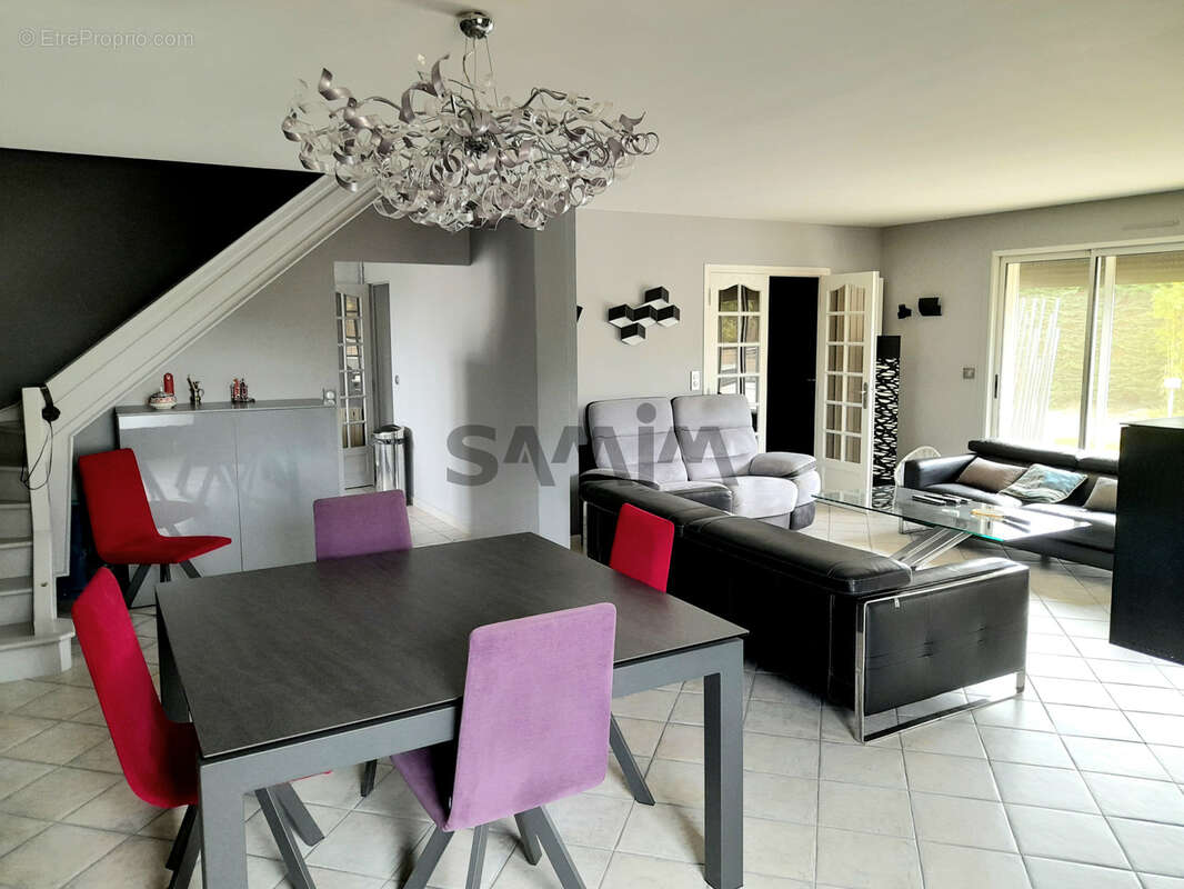 Maison à RIBAUTE-LES-TAVERNES