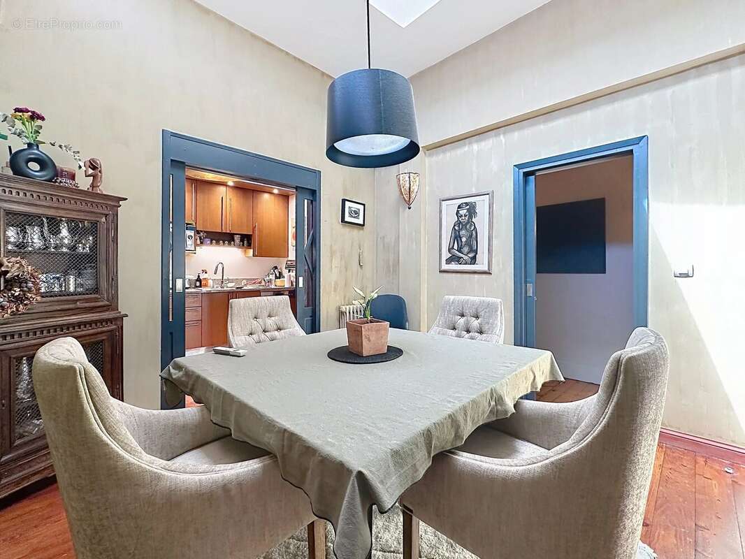 Saint Etienne - Appartement de 135 m². - photo 4