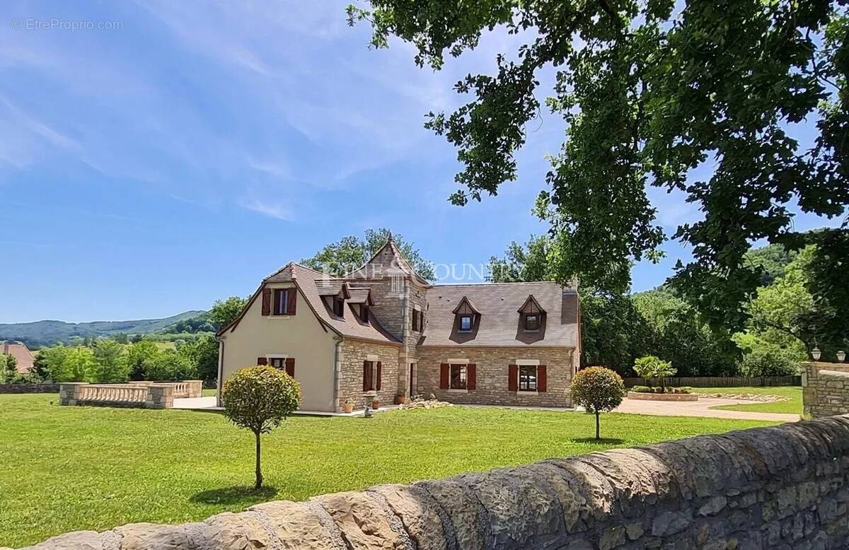 Maison à SAINT-CERE