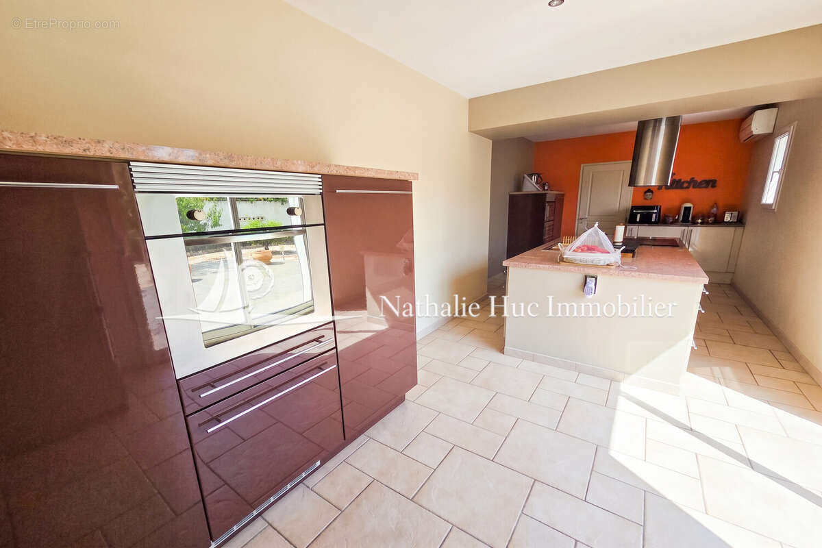Maison 168 m² à Saint-Cyprien  - photo 4
