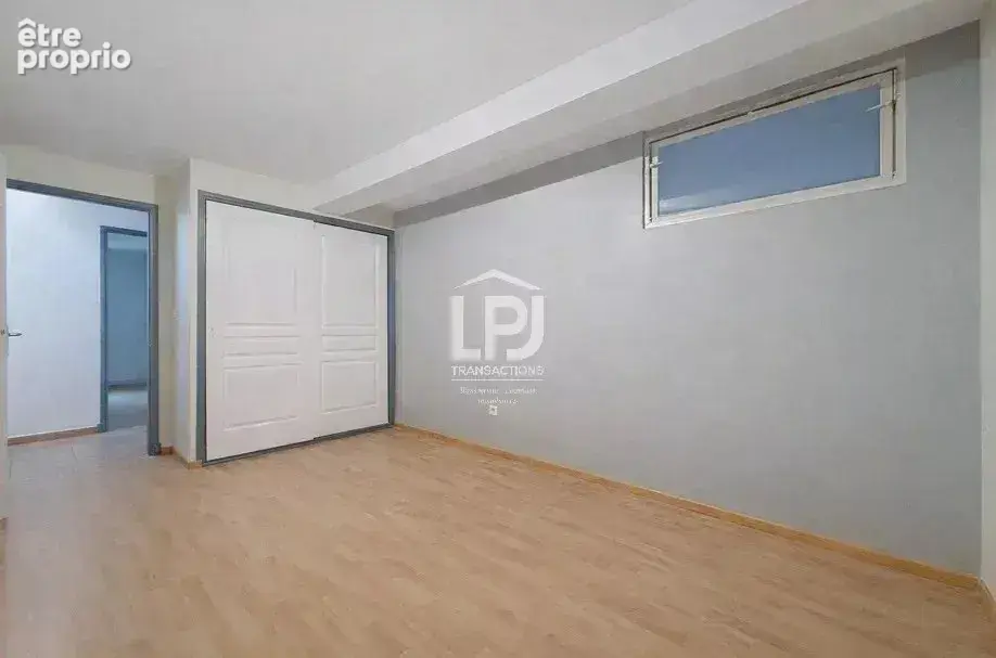 Appartement T2 bis de 90 m², calme absolu à quelques pas du centre-ville, grand garage - photo 10