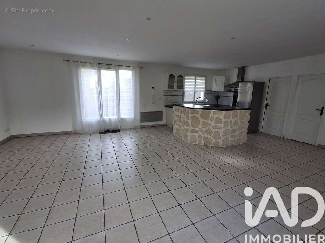 Maison 118 m² à Romilly-Sur-Seine  - photo 3