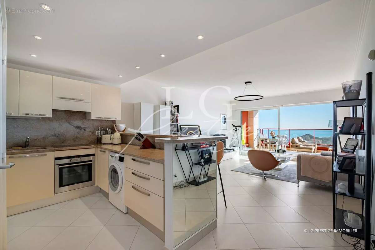 Appartement à MANDELIEU-LA-NAPOULE