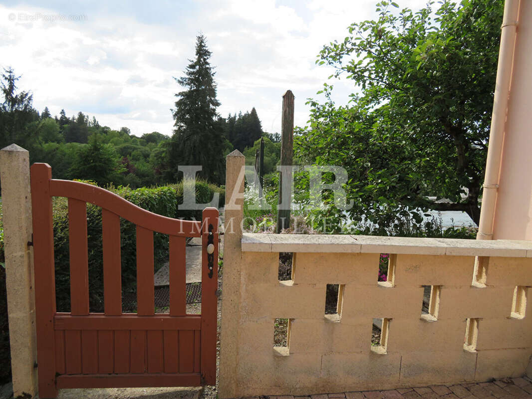 Maison à JAVRON-LES-CHAPELLES