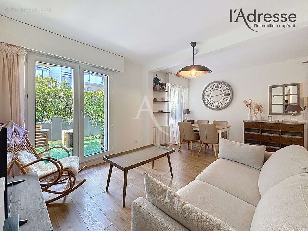 Appartement à SURESNES