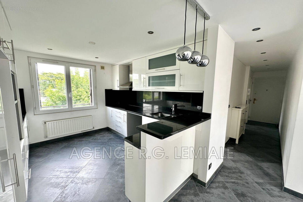 Appartement à MAISONS-LAFFITTE