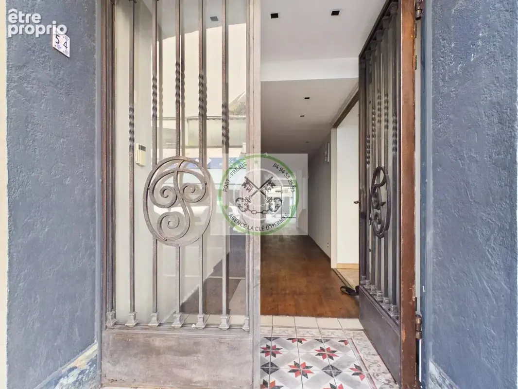 Appartement loft ou commerce   saint raphael centre - photo 5