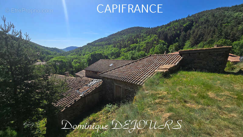 ALBON-D'ARDECHE (07) - Maison en pierres dans un hameau retiré, calme et paisible - 176m² habitable - grange à rénover - terrain - photo 24