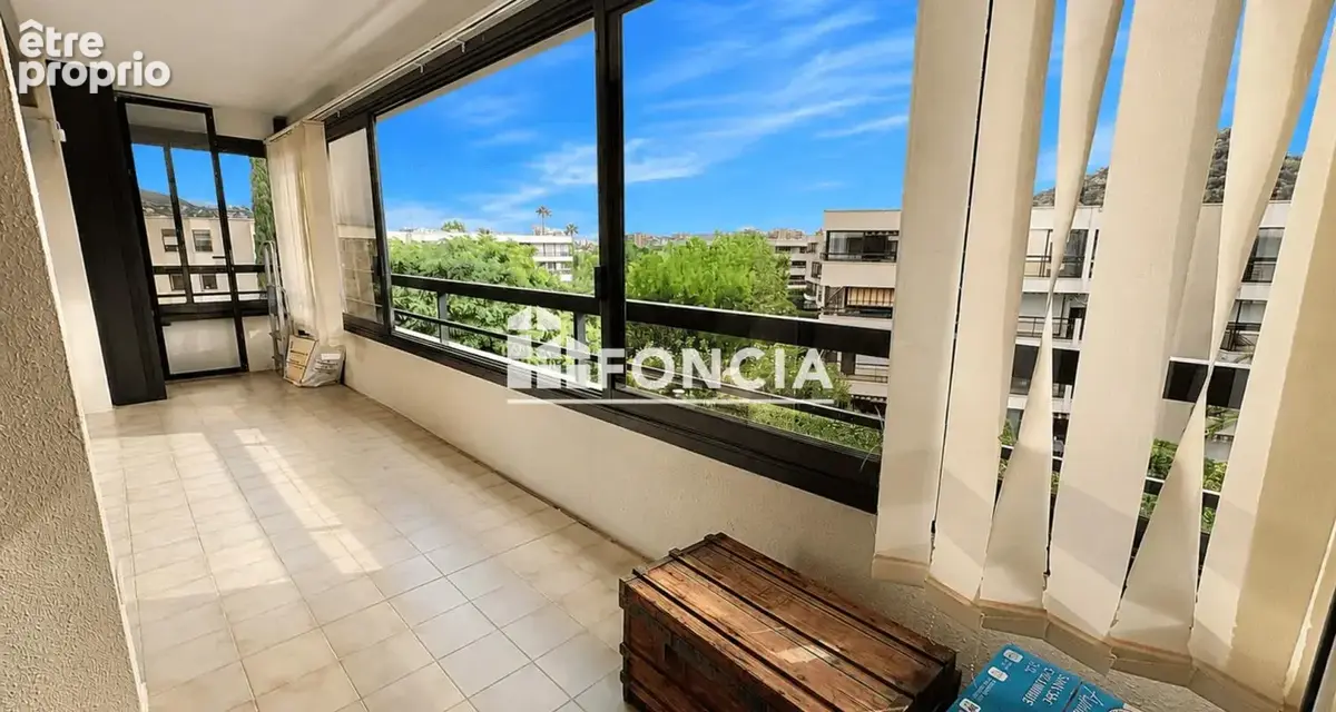 Mandelieu-la-Napoule — Appartement T2 au dernier étage, avec ascenseur et piscine - photo 2