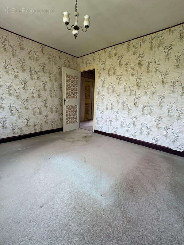Maison de village avec jardin  garage et dépendance - photo 15