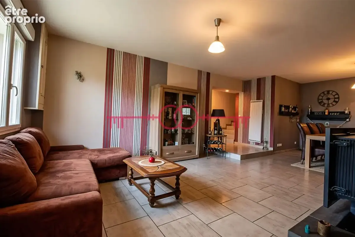 Maison familiale de 277 m² - 5 chambres - Plain-pied possible - Thibie - photo 4