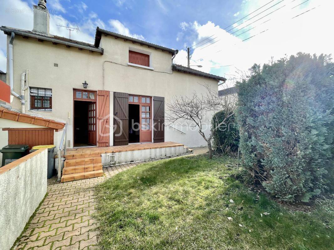 Maison à DAMMARIE-LES-LYS