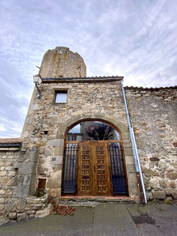 Maison à MONTPEYROUX