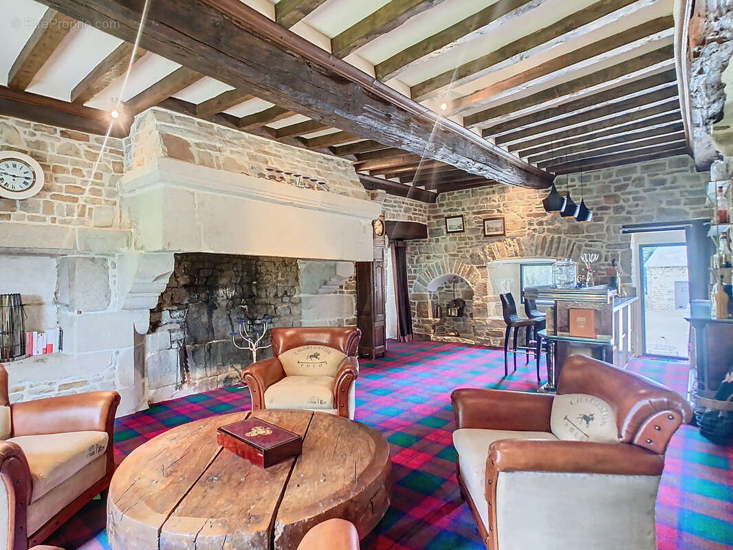 Maison à SAINT-SEVER-CALVADOS