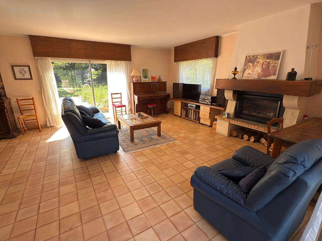 Maison à MAREIL-SUR-MAULDRE