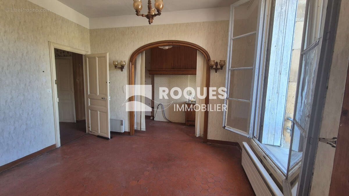 Appartement à LAMALOU-LES-BAINS