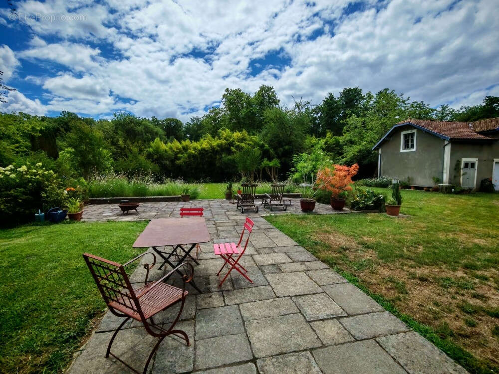 Maison à POUILLON