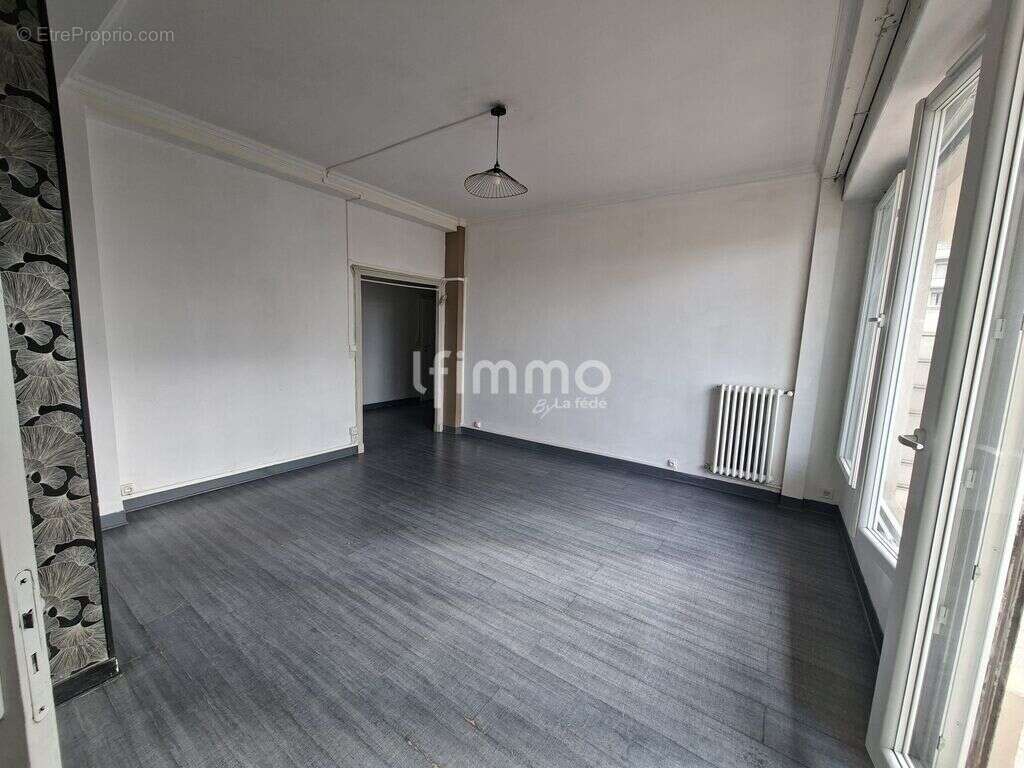 Appartement à MARSEILLE-4E