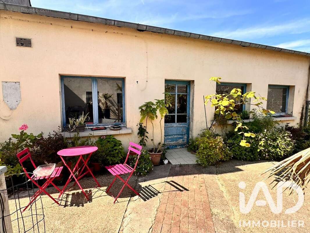 Maison 129 m² à Brissac-Quince  - photo 3