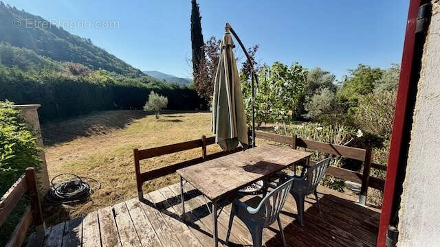 Maison familiale avec appartement et piscine sur 3020m2 de terrain - photo 13