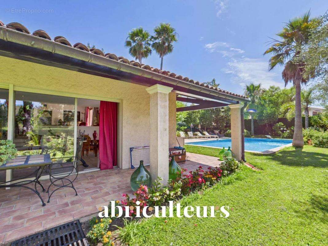 Maison à LA COLLE-SUR-LOUP