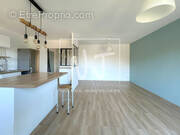 Appartement à LES PONTS-DE-CE