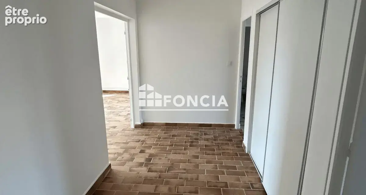 T3 75 m² avec balcon, loggia, cave et parking sécurisé – Draguignan - photo 2