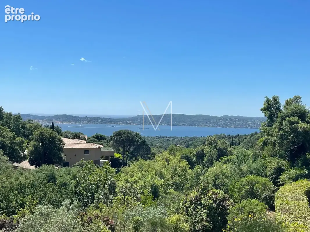 Retour a la vente /  vue mer domaine de beauvallon a grimaud maison a renover - photo 1
