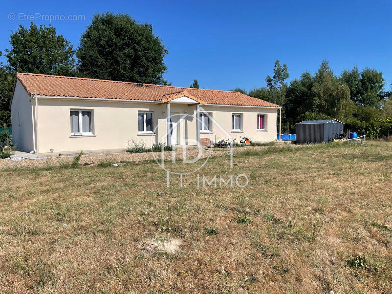 Maison à MONTPON-MENESTEROL