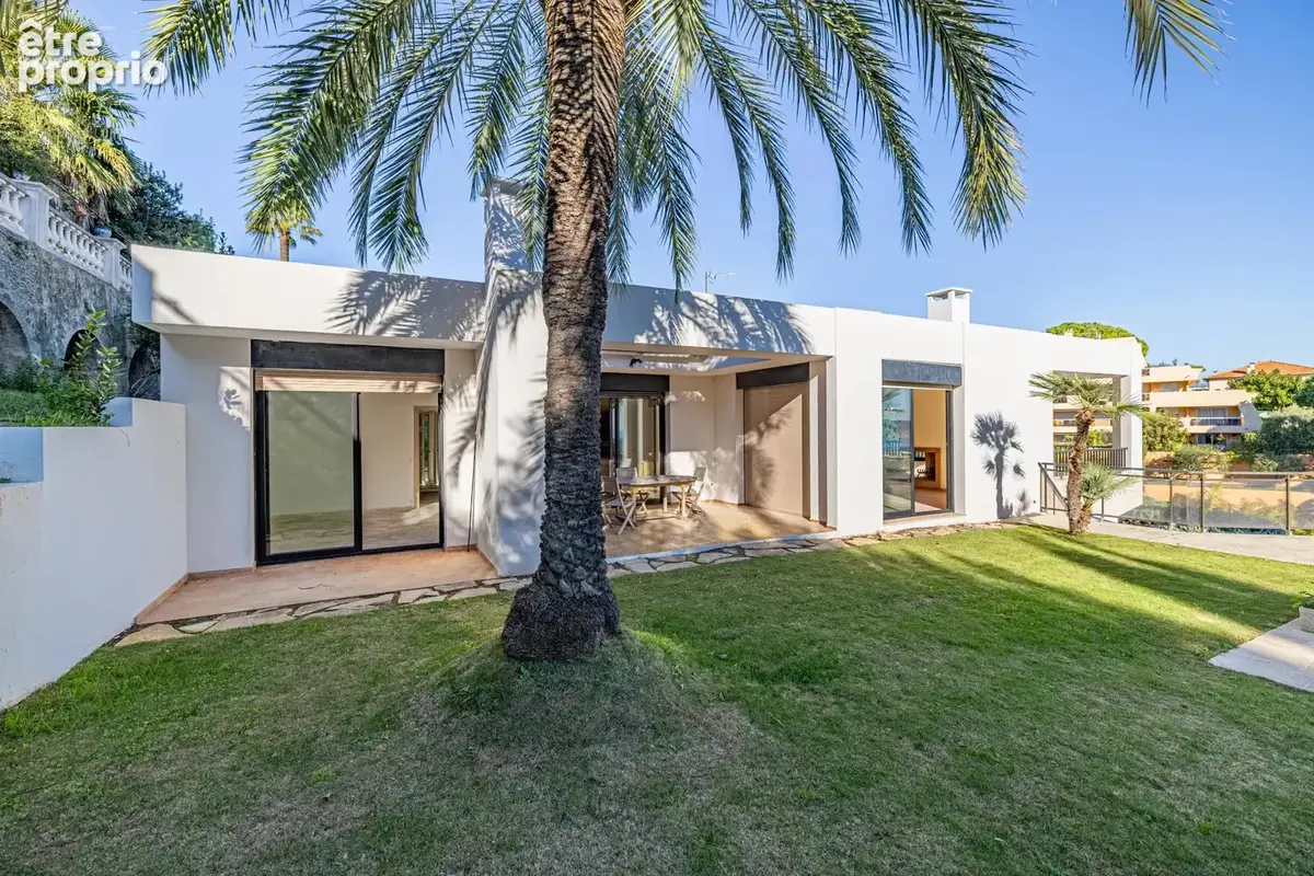 Nice - Fabron - Villa contemporaine de 300m² avec piscine, vue mer et garage de 112m² - photo 3
