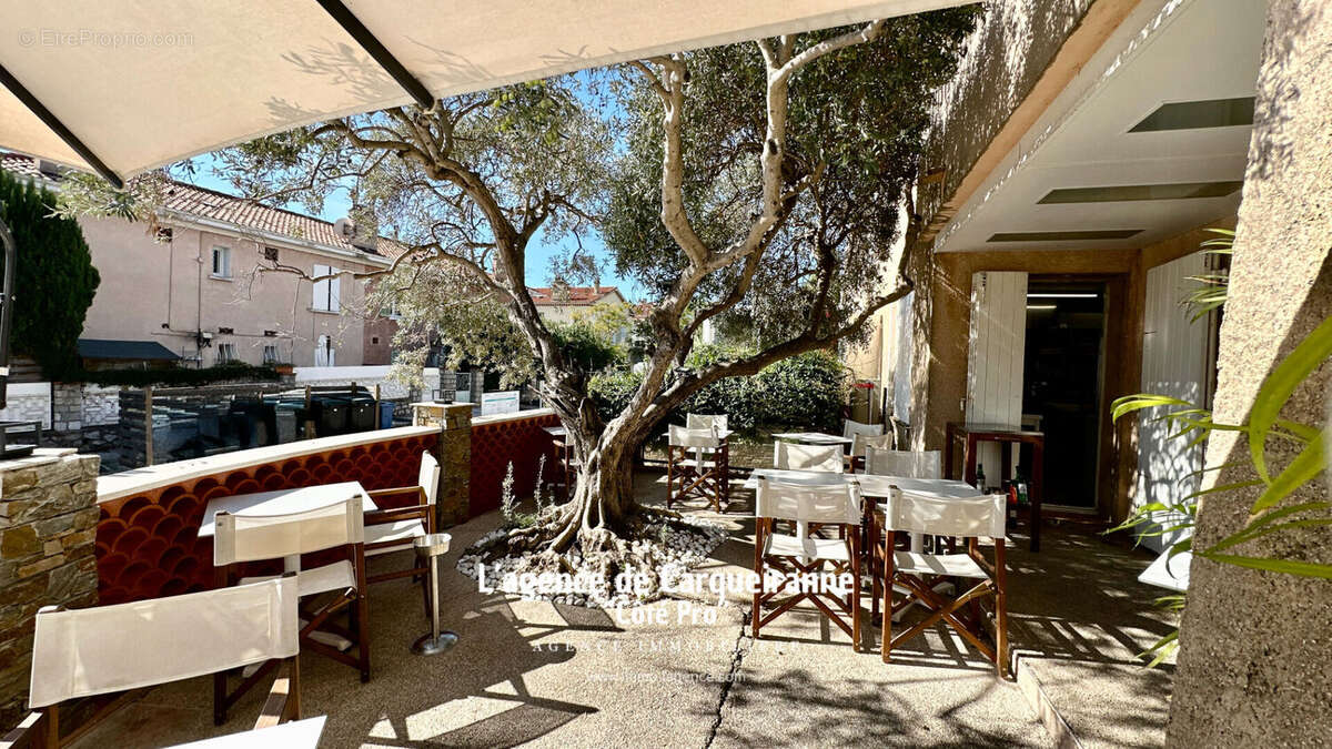 Commerce à CARQUEIRANNE