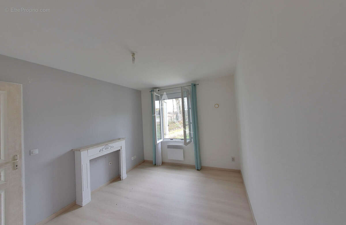 Maison à NEGREPELISSE