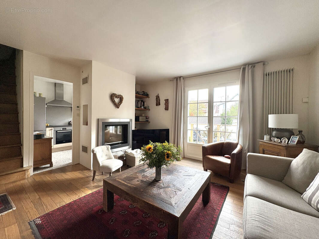 Maison à SAINT-CYR-L&#039;ECOLE