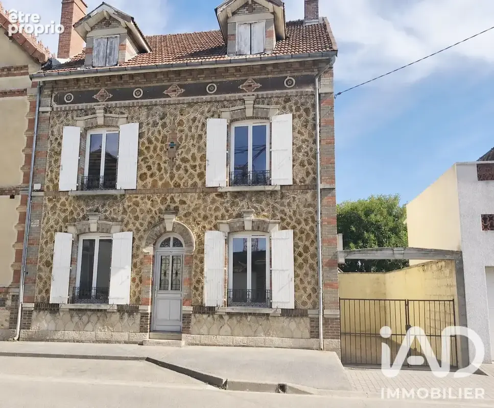 Photo 1 - Maison à ROMILLY-SUR-SEINE
