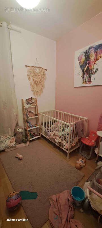 Appartement à MAUVES