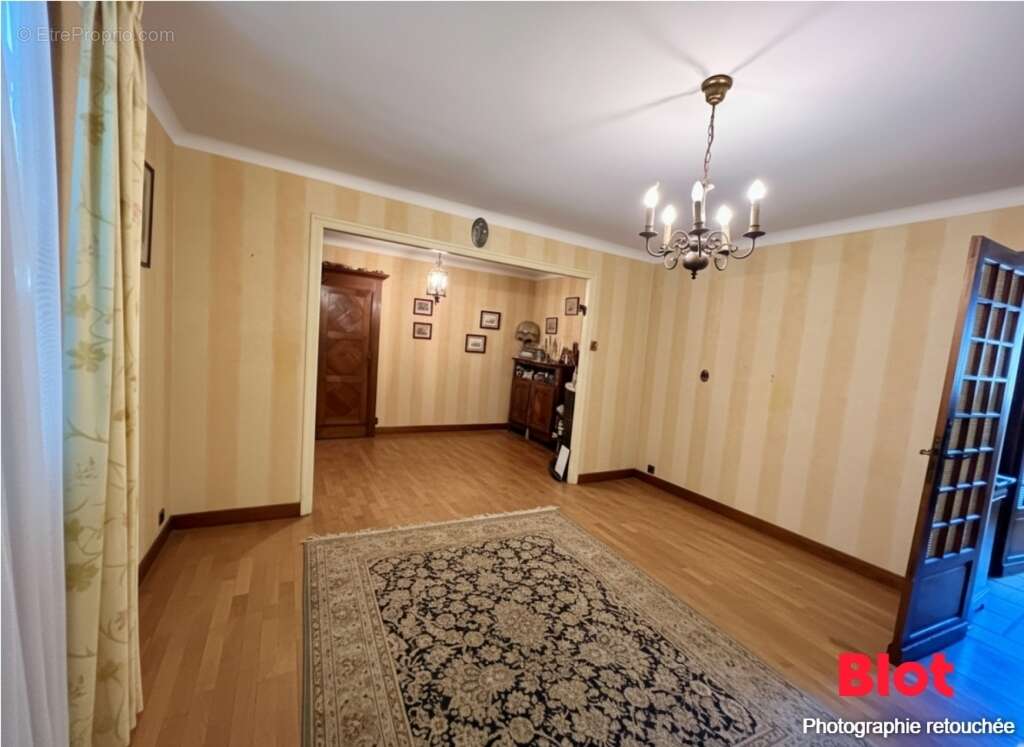 Maison 138 m² à Montauban-De-Bretagne  - photo 2