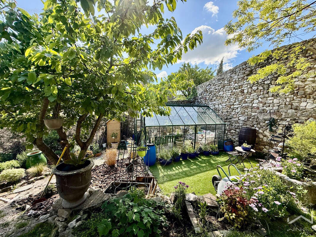 Isabelle di natalevous propose en exclusivité   maison de village  en pierre avec jardin  piscine et dépendanc - photo 21