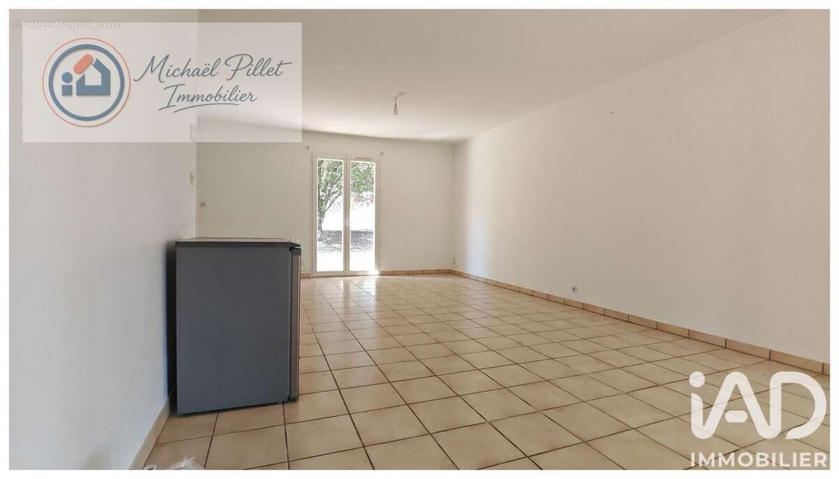 Maison 82 m² à Avord  - photo 4