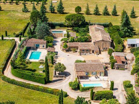 Maison à BONNIEUX