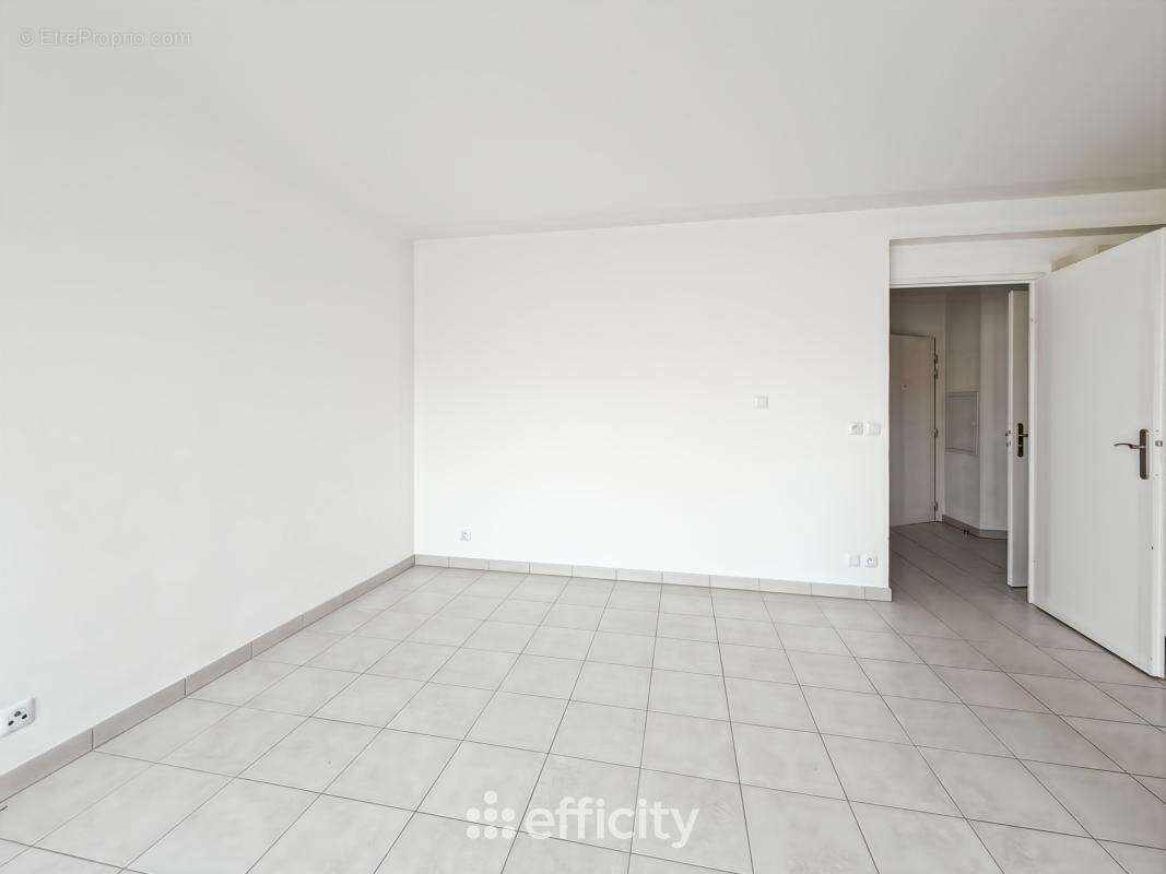 Appartement à POMPONNE