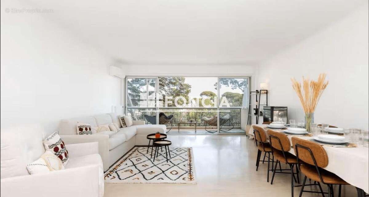 Appartement à LE CANNET