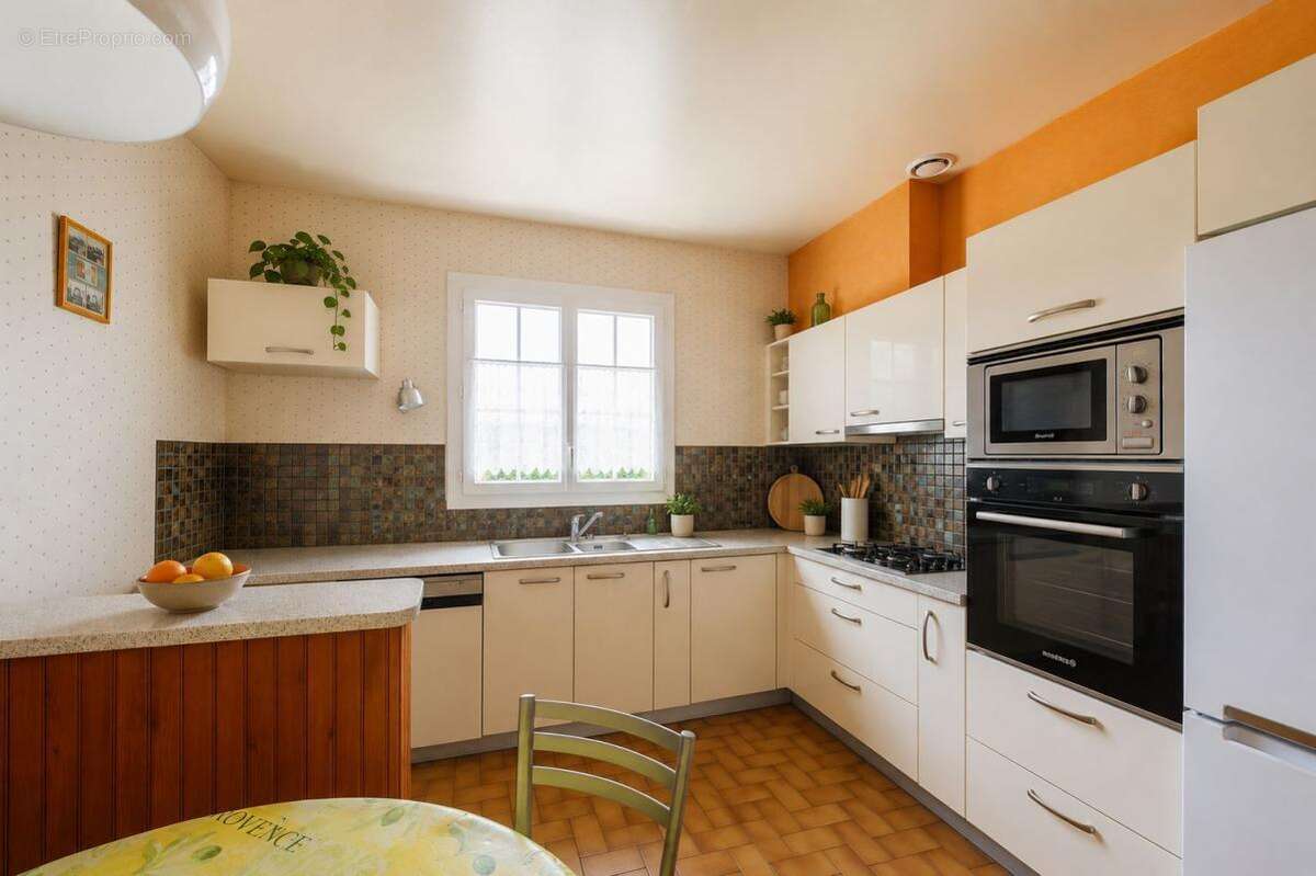 Maison À Vendre - L'Houmeau centre, 3 chambres, garage, jardin - photo 4