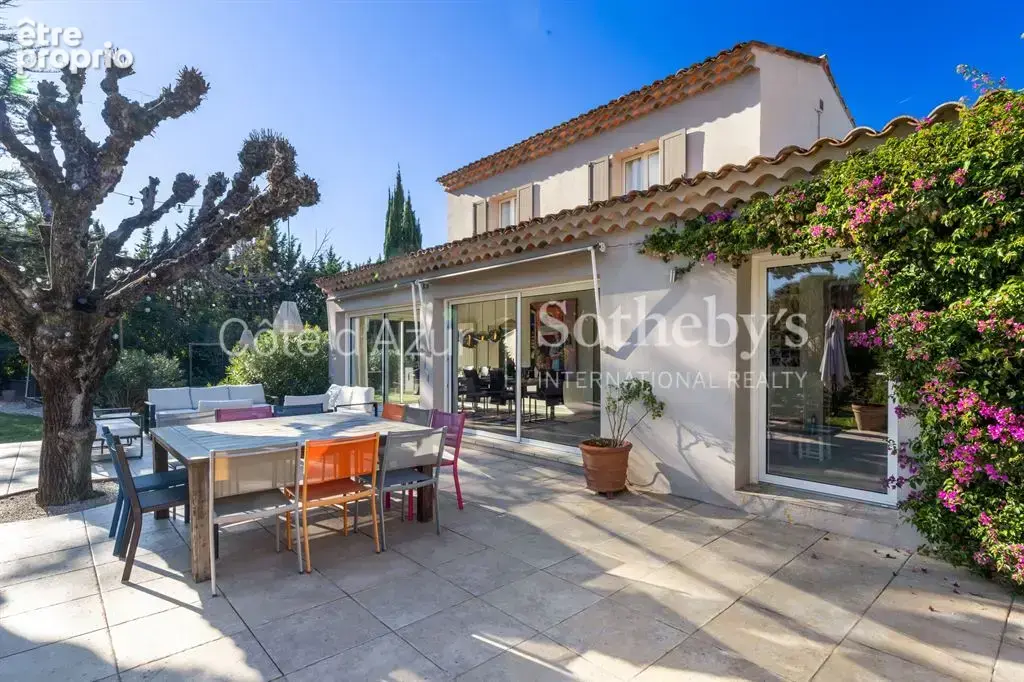 Peymeinade, villa avec vue dégagée sur Cabris, 7 suites, piscine et équipements loisirs - photo 9