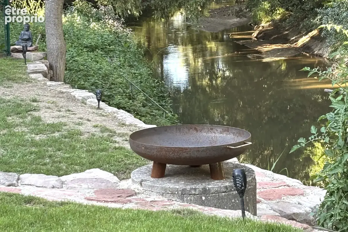 Propriété d’exception avec vue sur la rivière   Volumes, élégance et nature - photo 33