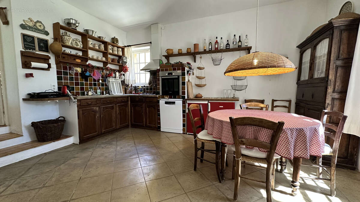 Maison à SUZETTE